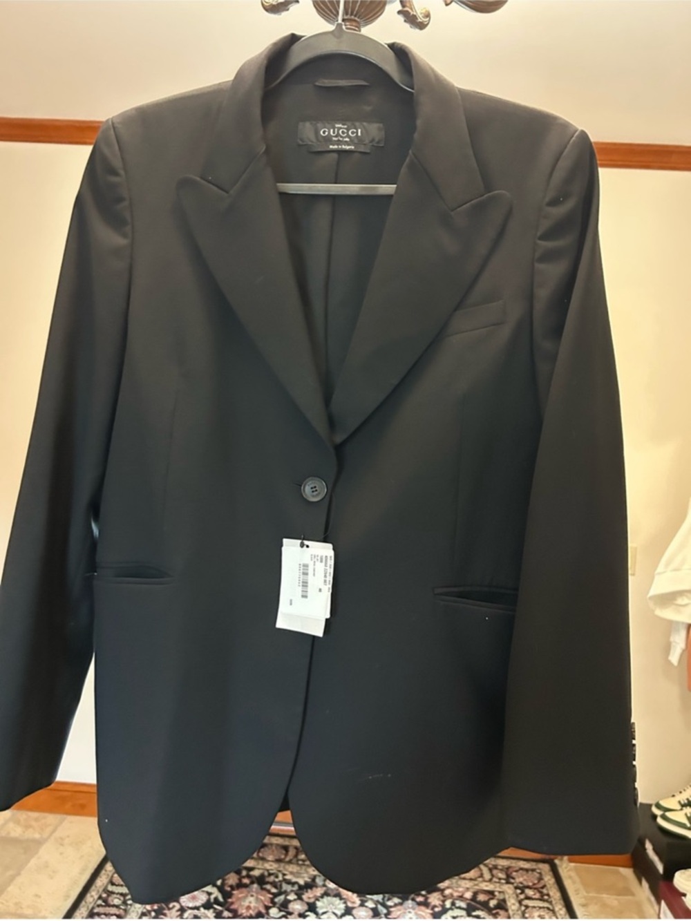 Women's Gucci Black Tailored Single-Button Blazer. Size 46/12